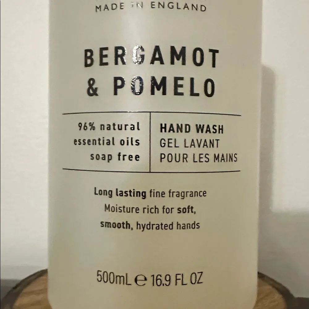COLE BEAUTY Bergamot & Pomelo Hand Wash & Lotion Gift Set